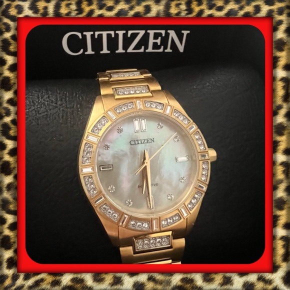 Citizen Accessories - 👑✅PRICE FIRM✅Beautiful Citizens Gold ECO-DRIVE Solar Watch.